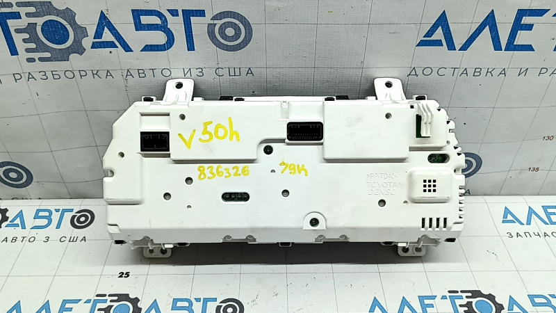 Задняя сторона щитка приборов Toyota Camry V50, видно оригинальный номер деталь 836326.