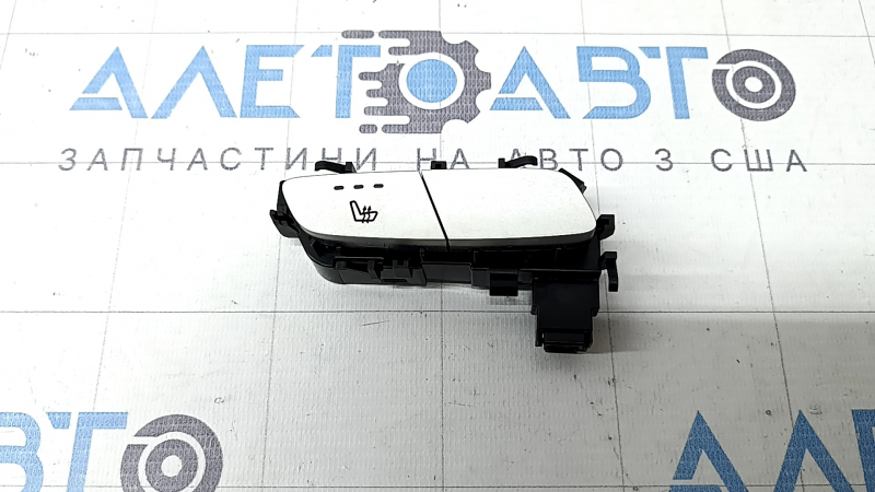 Кнопки подогрева сиденья переднего левого Mercedes C-class W205 15-18