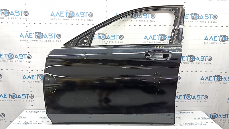 Дверь голая передняя левая Mercedes C-class W205 15-21 алюминий, черный 040, вмятины, мусор под краской, подтеки