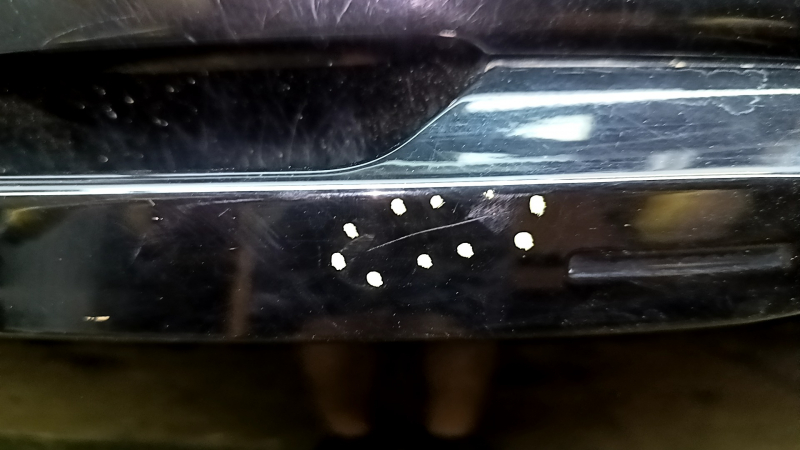 Дверь в сборе передняя левая Polestar 2 21-25 keyless, подсветка, черный 019, царапины, сколы