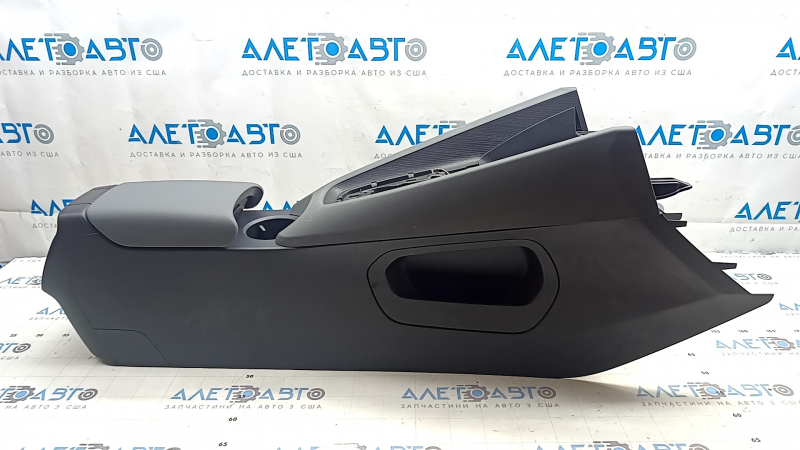 Консоль центральная в сборе Polestar 2 21-25 с подлокотником и подстаканником, кожа черная