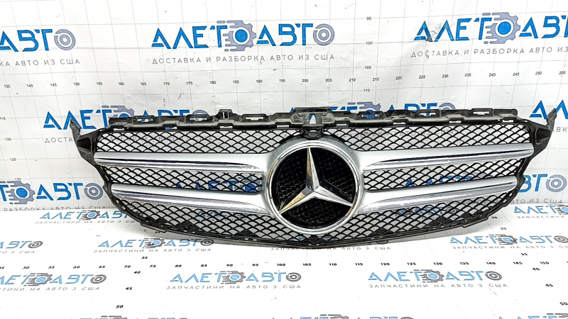 Решетка радиатора для Mercedes C-class W205 2015-2021, общий вид спереди.