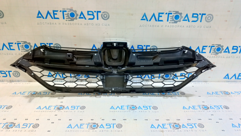 Молдинг решетки радиатора grill центральный Honda CRV 17-19