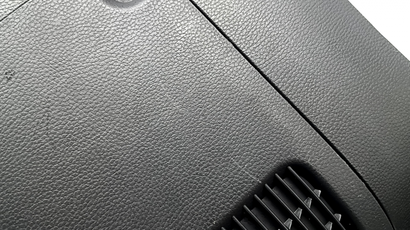 Накладка пола задняя правая Toyota Rav4 19-25 hybrid черная, 2 части, царапины