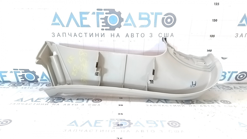 Обшивка двери багажника правая Nissan Murano z52 15-24 серая, тычки, царапины, побелел пластик