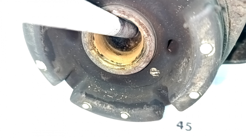 Подрамник передний Toyota Camry v50 12-14 usa ржавый, микротрещины С/Б