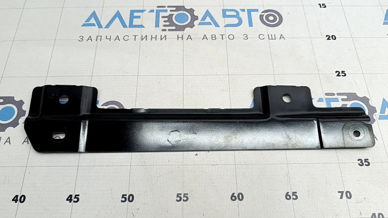 Кронштейн решетки дворников верхний левый Polestar 2 21-25