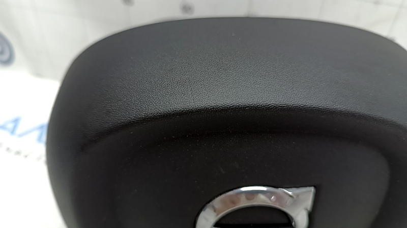 Подушка безопасности airbag в руль водительская Volvo XC90 16-25 черная, царапины