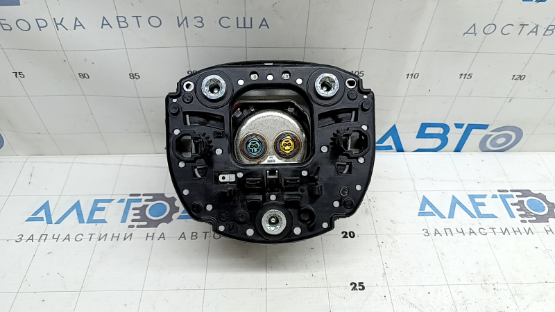 Подушка безопасности airbag в руль водительская Volvo XC90 16-25 черная, царапины