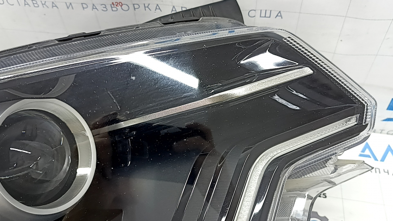 Фара передняя правая Kia Niro 23-26 галоген с верхним креплением, полез лак