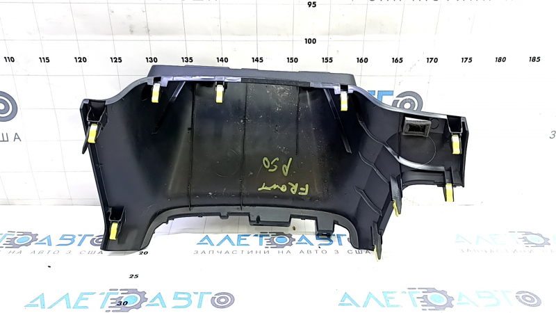 Общий вид накладки для Toyota Prius 50, все крепления в исправном состоянии.