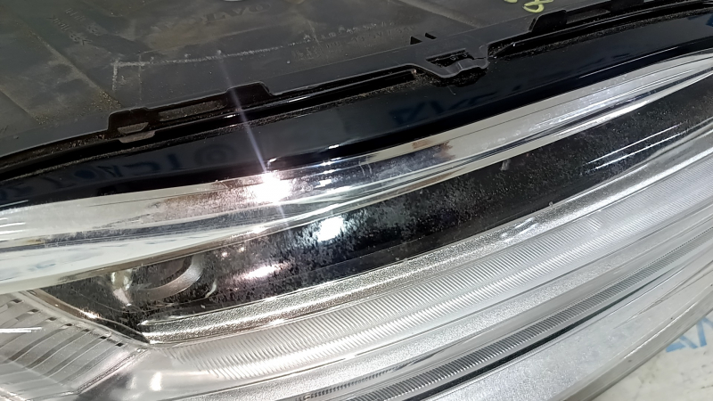 Фара передняя правая в сборе Volvo XC90 16-18 LED, паутинка, царапины, под полировку