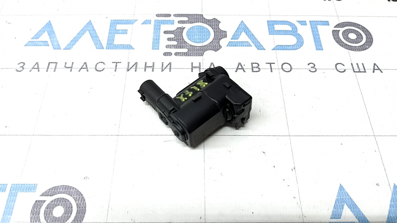 Замок лючка бензобака BMW X3 G01 18-24 без корпуса