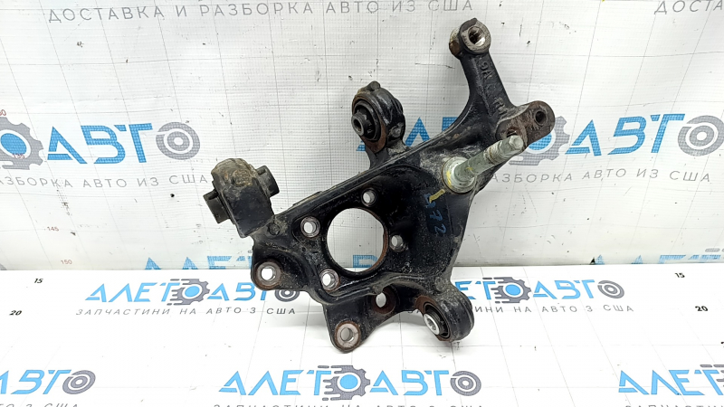 Цапфа задняя правая Toyota Rav4 19-24 AWD