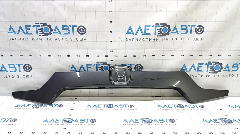 Молдинг крышки багажника Honda Accord 2018-2022, вид спереди