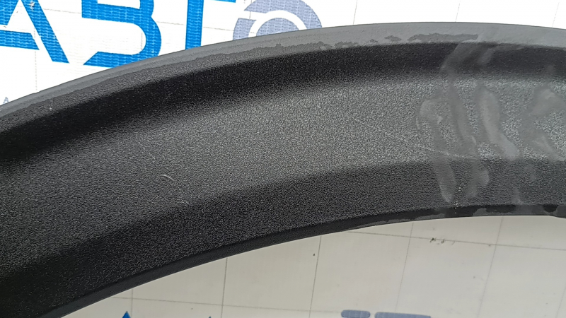 Накладка арки крыла передняя правая Ford Explorer 20-25 структура, царапины