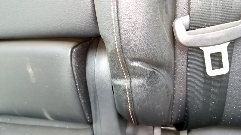 Задний ряд сидений 2 ряд левое VW Tiguan 22-24 кожа черная, перфорация, с ремнем, под химчистку, в копоти, примято