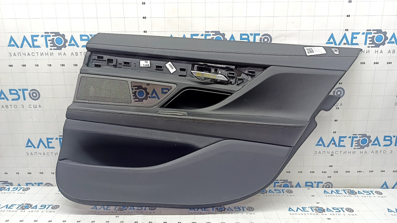 Обшивка задней правой двери BMW 7 G12 2016-2022 с царапинами