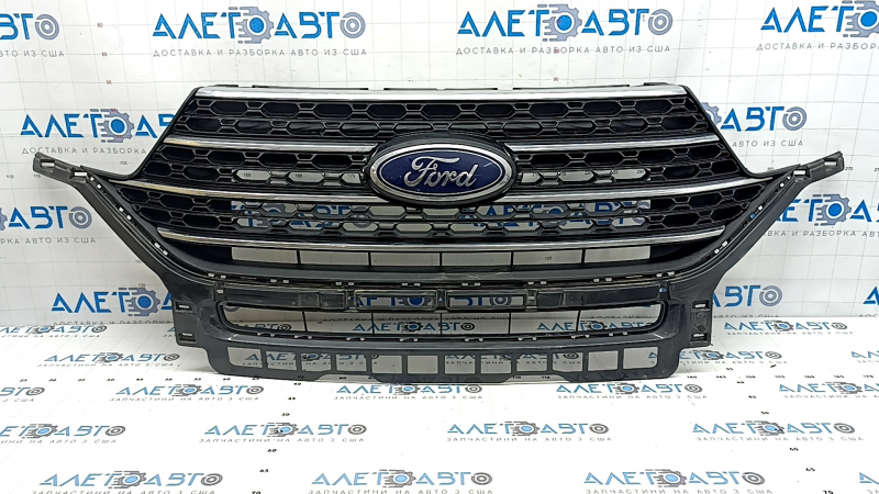 Решетка радиатора Ford Explorer 2020–2025, вид спереди, с эмблемой.