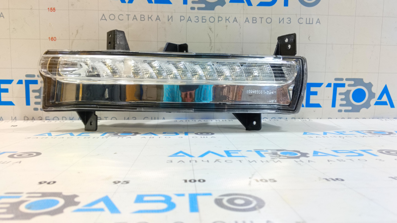 Поворотник правый Jeep Compass 17-21 прозрачный