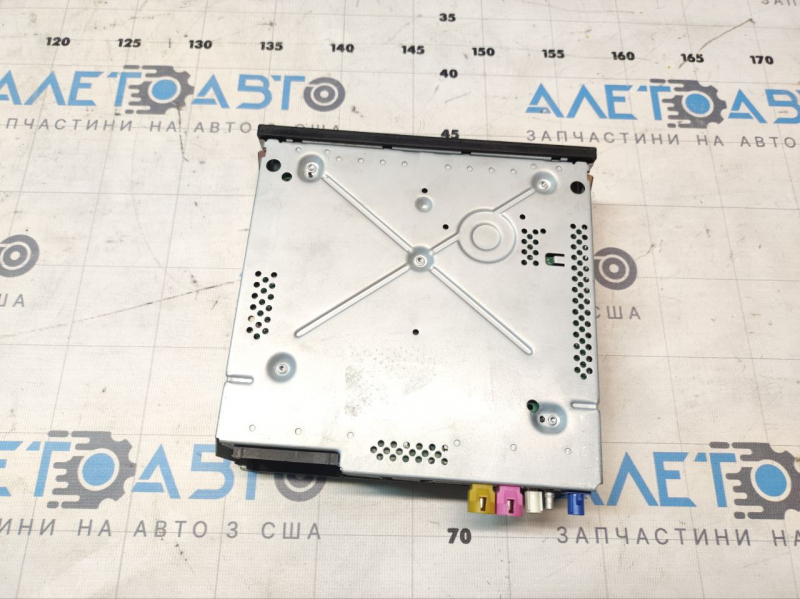 Дисковод CD CHANGER 6 дисков VW Tiguan 18-24 сломана фишка