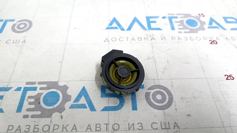 Пищалка задней полки левая Honda Insight 19-22