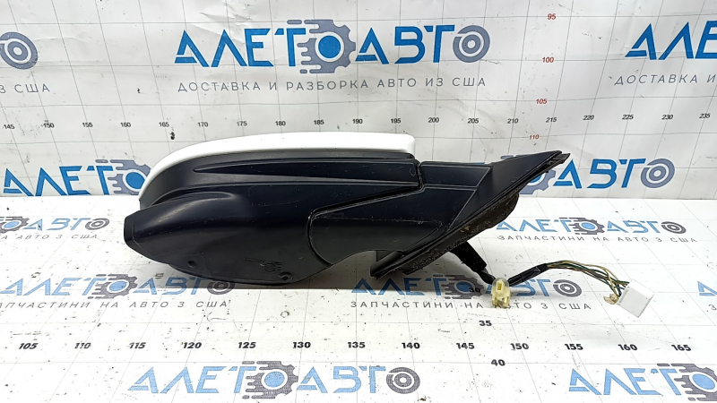 Зеркало боковое правое в сборе для Honda Insight, вид сбоку, оригинал, легкие следы использования.