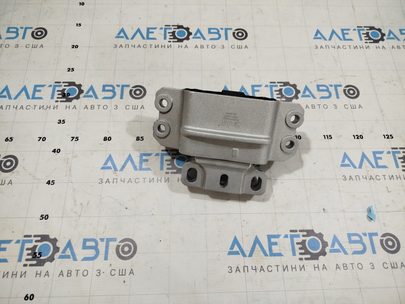 Подушка двигателя левая VW Passat b8 16-19 USA 1.8T, 2.0T