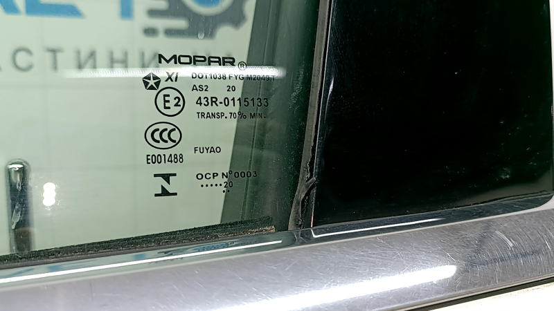Дверь в сборе передняя левая Jeep Grand Cherokee WK2 11-21 keyless, стекло триплекс, белый PW7, тычка, потерт молдинг и уплотнитель