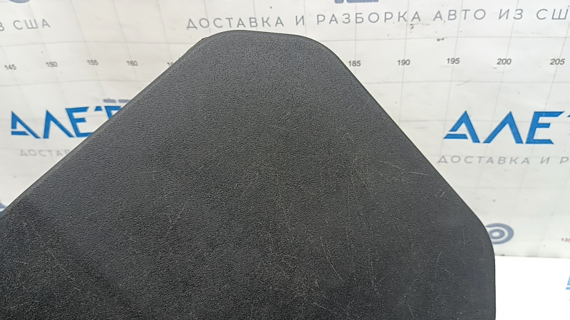 Крышка бокса передняя левая Jeep Grand Cherokee WK2 14-21 черная, царапины