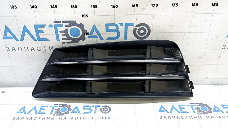 Решетка переднего бампера левая Audi A4 B9 17-17 без радара, хром, песок