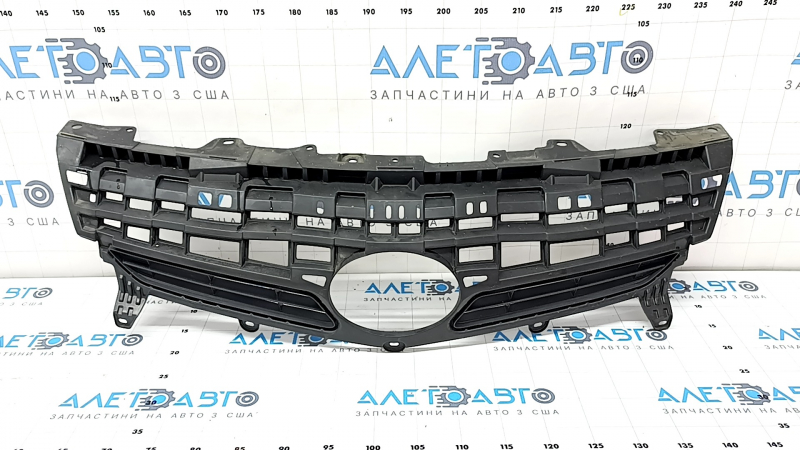 Решетка радиатора grill Toyota Prius 30 12-15 рест