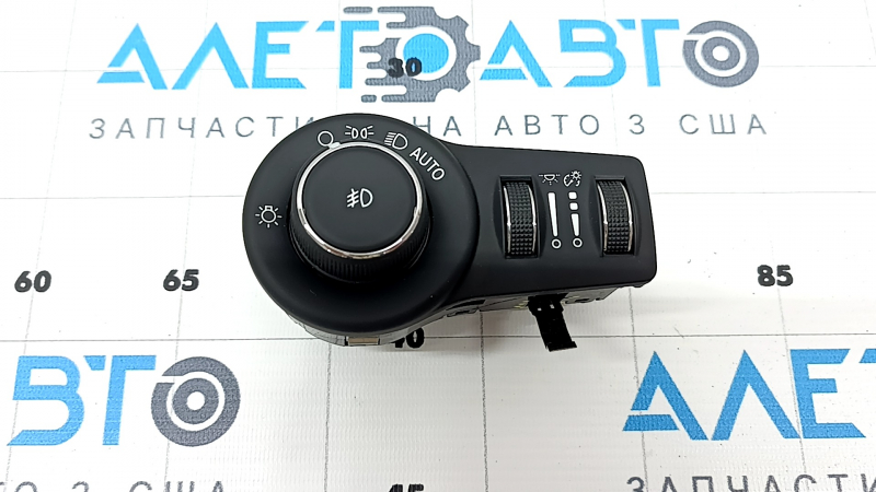 Управление фарами Jeep Renegade 15-22 auto под птф, сломано крепление