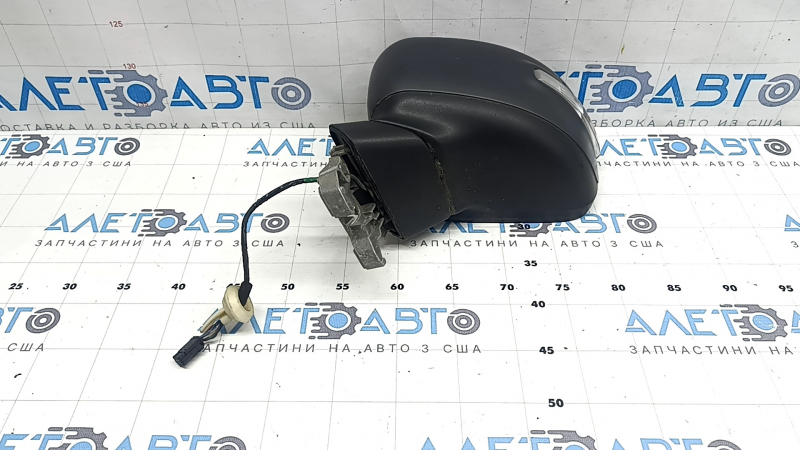 Структура зеркала бокового с видимой потертостью для Jeep Renegade 2015 - 2024.