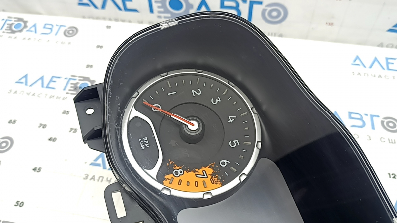 Щиток приборов Jeep Renegade 15-17 дорест большой дисплей, 128к, царапины, дефект стекла, потерт