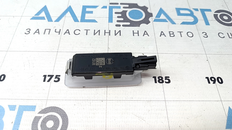 Плафон освещения передний левый Volkswagen ID.4 21-26