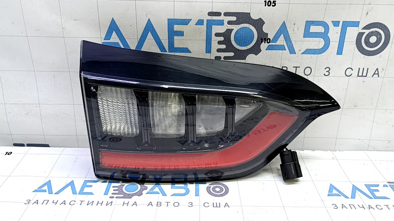 Фонарь внутренний крышка багажника левый Jeep Cherokee KL 19-23 рест, царапины
