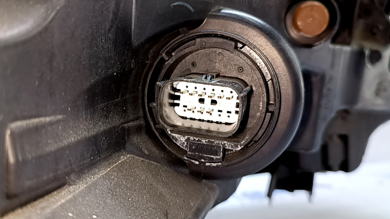 Фара передняя левая в сборе Jeep Cherokee KL 19-23 LED