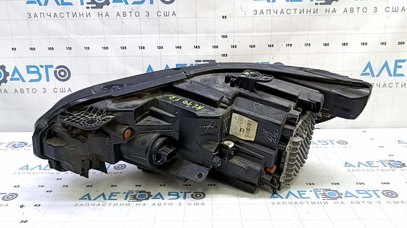 Фара передняя правая в сборе Jeep Cherokee KL 19-23 LED