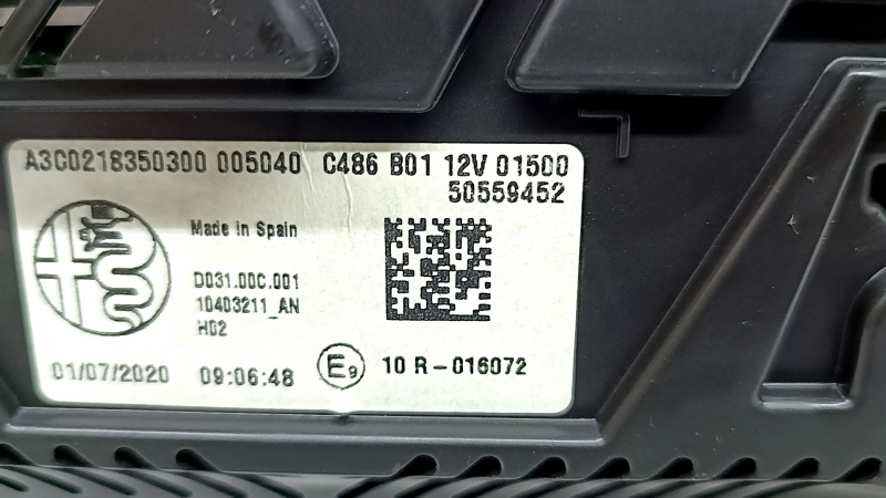 Щиток приборов Alfa Romeo Stelvio 20-21 48к, царапины