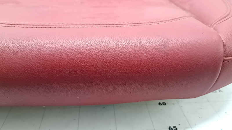 Подушка заднего ряда сидений 2 ряд Alfa Romeo Stelvio 18-21 кожа красная, вмятины, царапины, под чистку