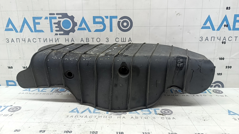 Накладка нижнего рычага под пружину задняя левая Audi Q5 80A 18-25 потерта, надрывы