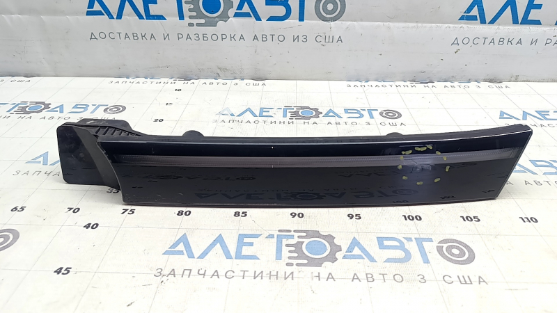 Решетка радиатора grill с подсветкой левая Volkswagen ID.4 21-25 трещины на стекле