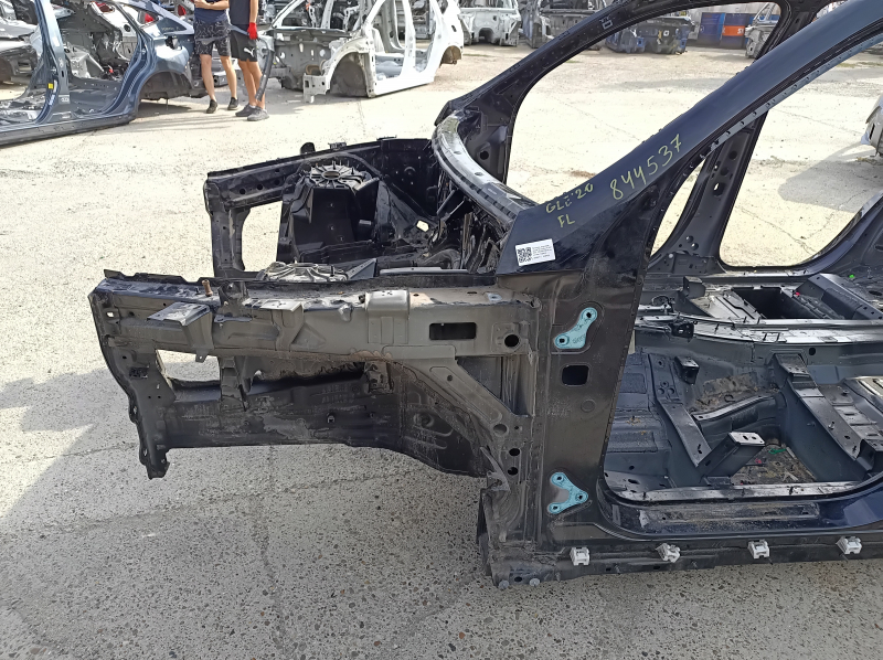Четверть передняя левая Mercedes W167 GLE 350 450 20-24 на кузове, черная