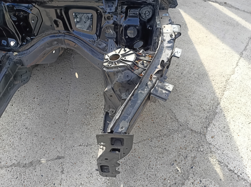 Четверть передняя левая Mercedes W167 GLE 350 450 20-24 на кузове, черная