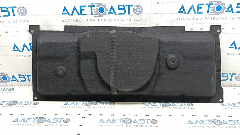 Пол багажника автомобиля BMW X5 F15 2014-2018, видно состояние детали.