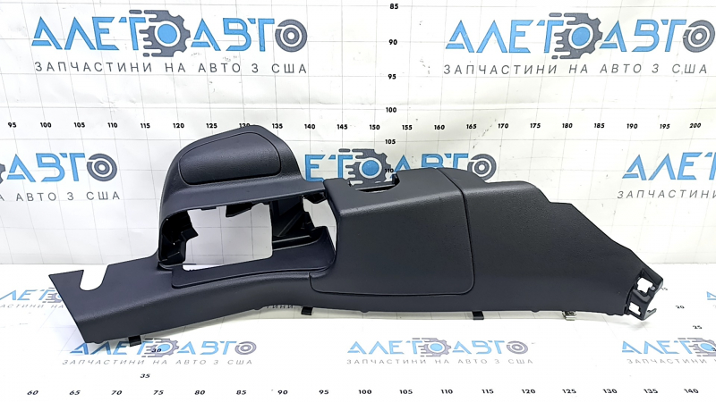 Накладка задней стойки правая Nissan Rogue Sport 20-23 черная, потерта
