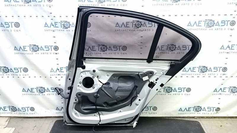 Дверь в сборе задняя правая BMW 3 F30 12-18 серебро A83