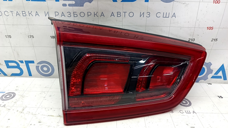 Фонарь внутренний дверь багажника левый Kia Niro 17-20 LED, царапины