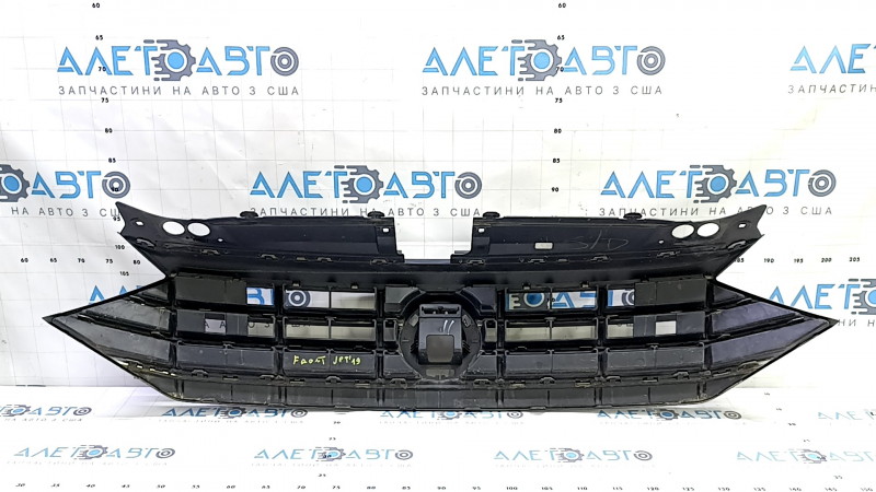 Решетка радиатора grill VW Jetta 19-21 без эмблемы под радар, песок